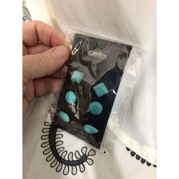 NWT 3 Pair Fashion Earrings Turquoise Stud Earrings 🪻🌸 - Picture 6 of 8